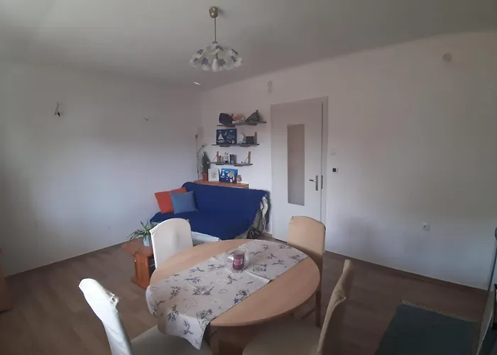 Nina, In City Centre