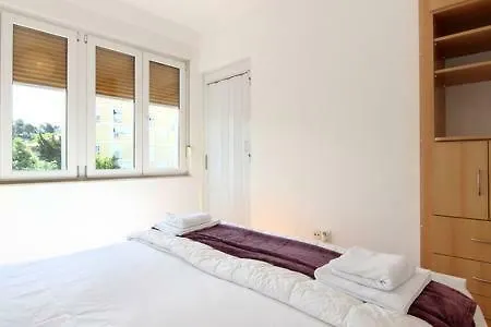 Nina, In City Centre Apartment Split